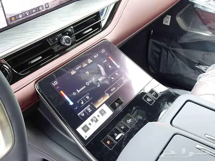 انفينتي QX80 اوتو جراف 2025 35