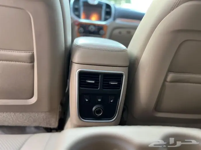 كرايسلر ممشى قليل بحالة ممتازة 57