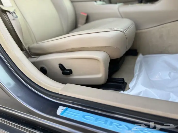 كرايسلر ممشى قليل بحالة ممتازة 29