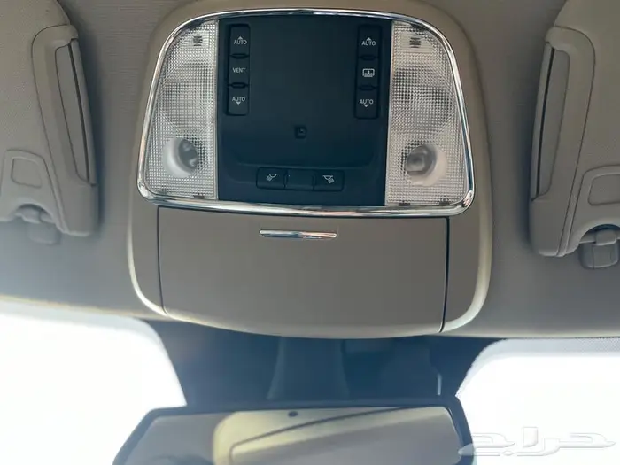 كرايسلر ممشى قليل بحالة ممتازة 43