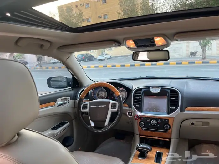 كرايسلر ممشى قليل بحالة ممتازة 50