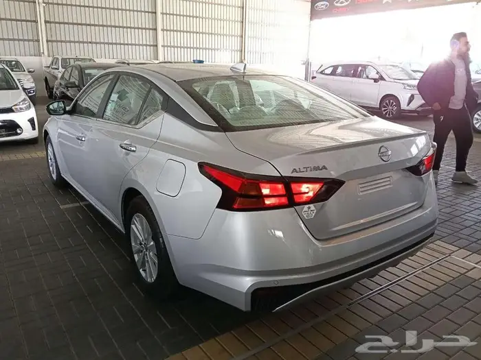 نيسان التيما استاندر م 2026 - سعودي اللون فضي 3