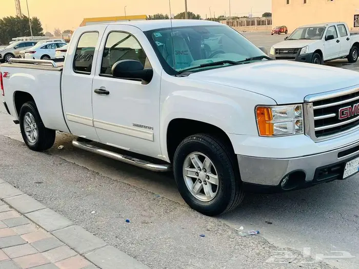 جمس بكب غماره ونص 2012 Z71 ( الجبيل ) 3