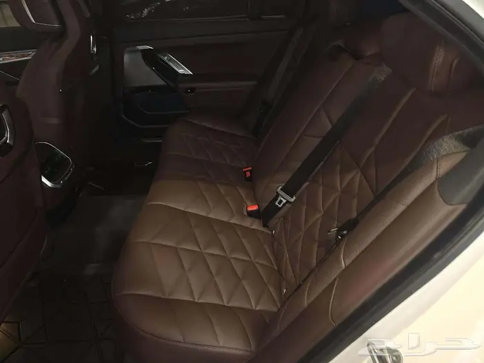 2025 BMW 7 Series Sedan 740i 10