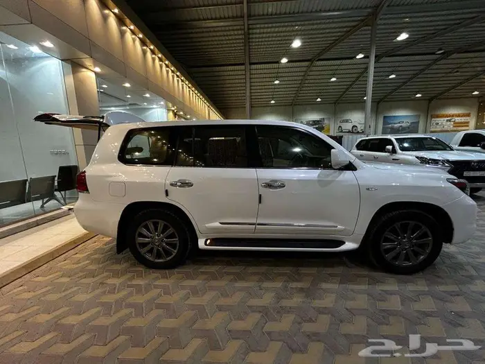منوة المستخدم LX 570 سعودي فل كامل البيع 132000 2