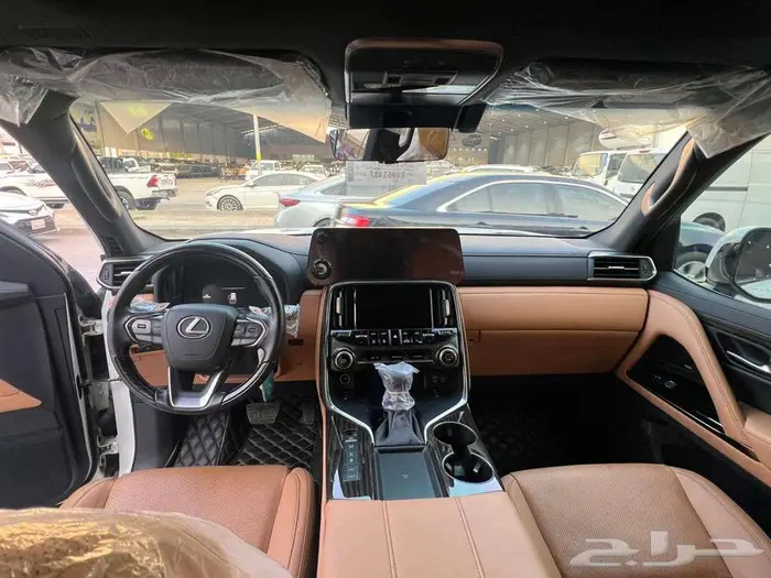 لكزس LX600نوع BBموديل 2024- معرض خلف للسيارات 10