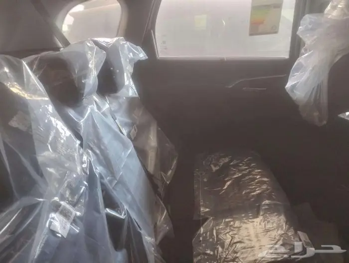 تويوتا اوربان كروزر ستاندر 2026 4