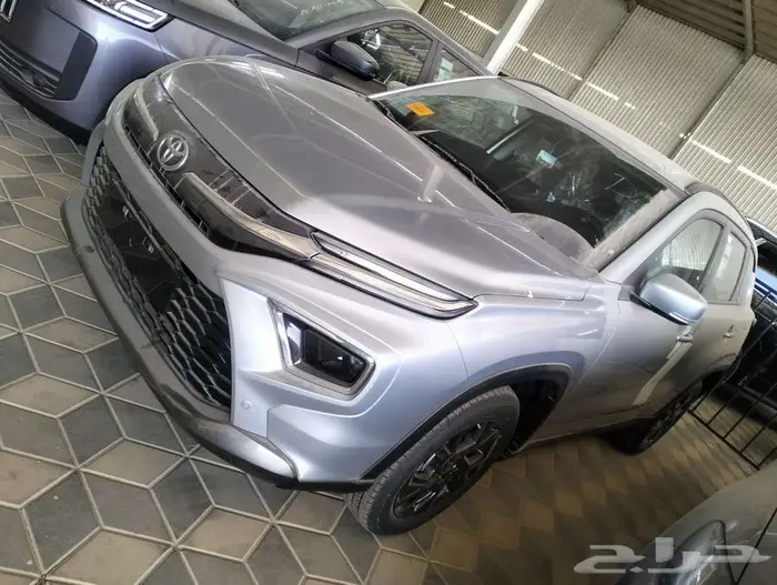 تويوتا اوربان كروزر ستاندر 2026 1