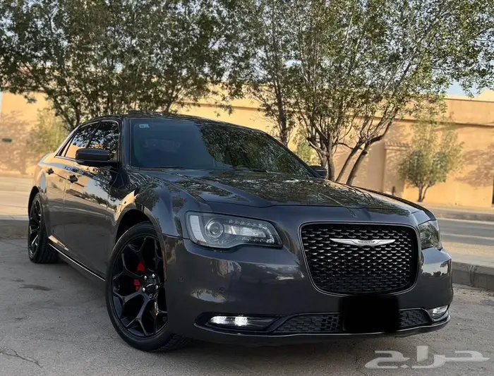 كرايسلر ممشى قليل بحالة ممتازة 10