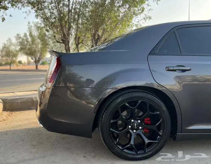 كرايسلر ممشى قليل بحالة ممتازة 21