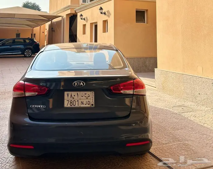 كيا سيراتو ستاندر 2018 نظيفة جدا 2