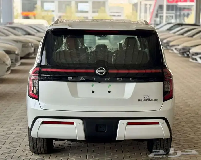 نيسان باترول بلاتنيوم تنفس طبيعي 2026 ابيض و رصاصي 2