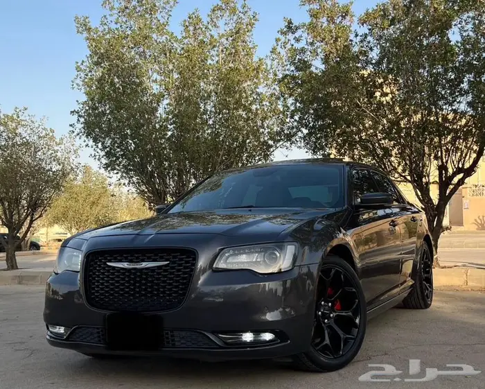 كرايسلر ممشى قليل بحالة ممتازة 0