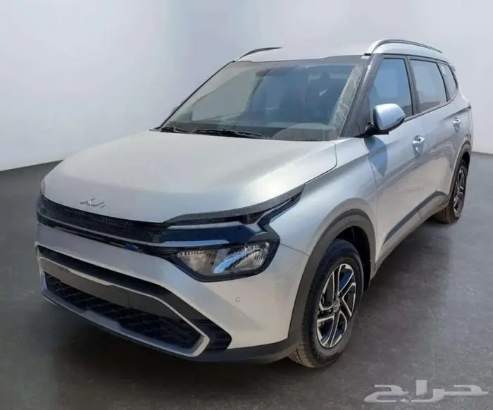 كيا كارينز استندر موديل 2025 1