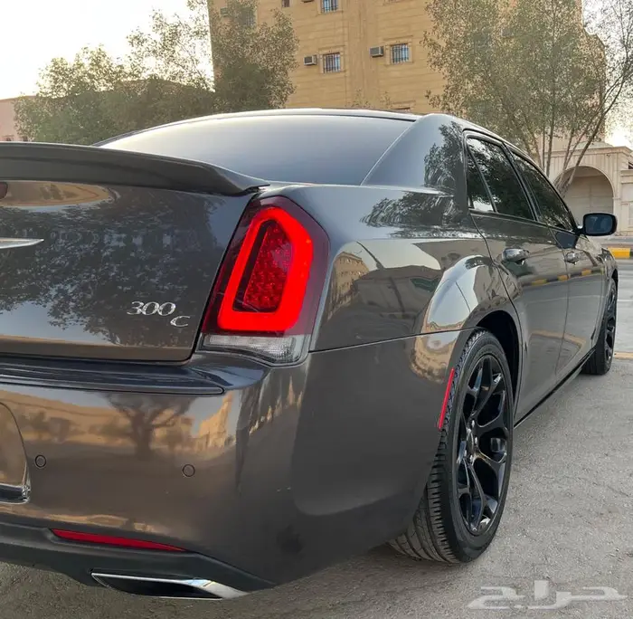 كرايسلر ممشى قليل بحالة ممتازة 25