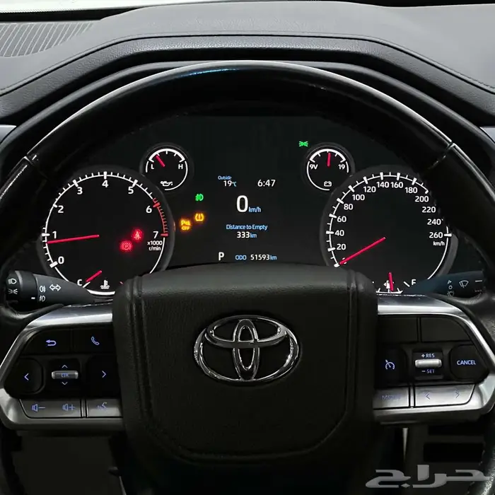 لاندكروزر GXR رقم 3 دبل بنزين تماتيك 2023 ممشى 51 الف كيلو 5