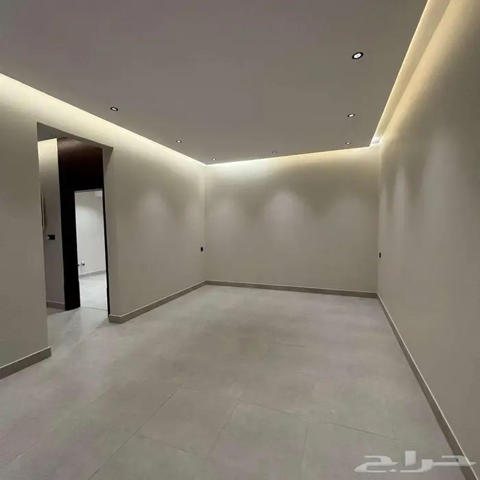 للبيع شقة علوية ابها المحالة 21