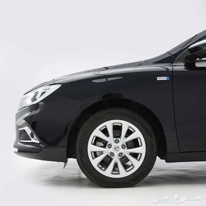 ام جي 5 ستاندر 2025 الشكل القديم اللون الاسود 4