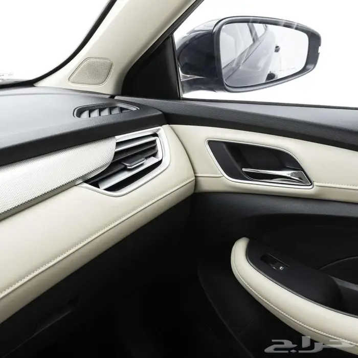 ام جي 5 ستاندر 2025 الشكل القديم اللون الاسود 8