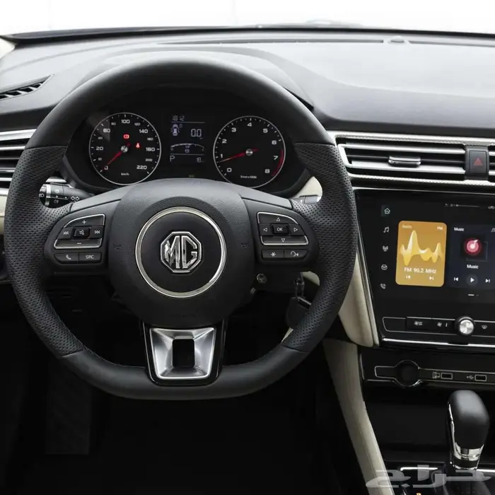 ام جي 5 ستاندر 2025 الشكل القديم اللون الاسود 30