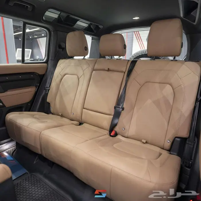 لاندروفر ديفندر 110 SE اكس ديناميك موديل 2026 14