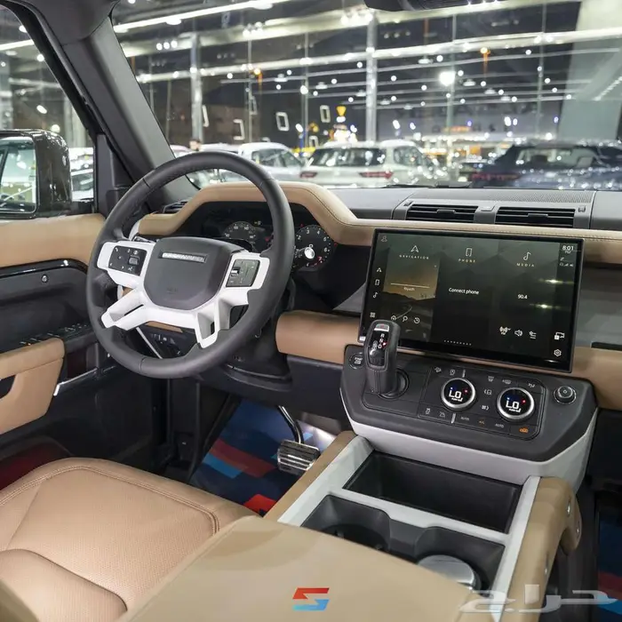 لاندروفر ديفندر 110 SE اكس ديناميك موديل 2026 15