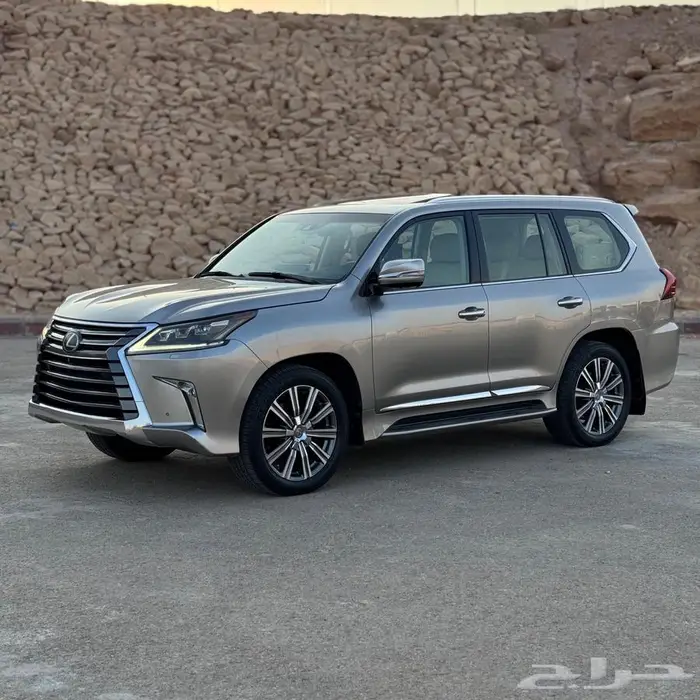 جيب لكزس 2017 0
