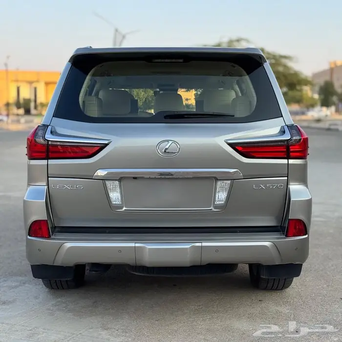 جيب لكزس 2017 15
