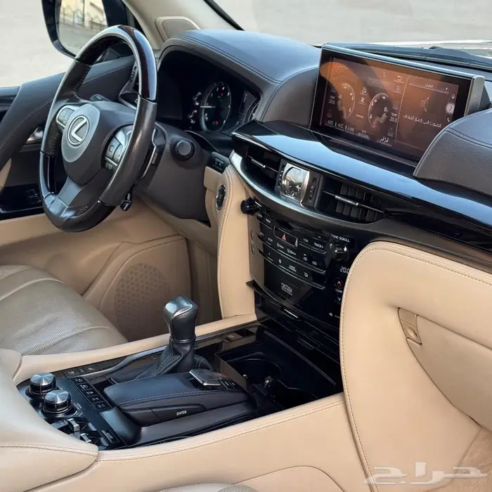 جيب لكزس 2017 8