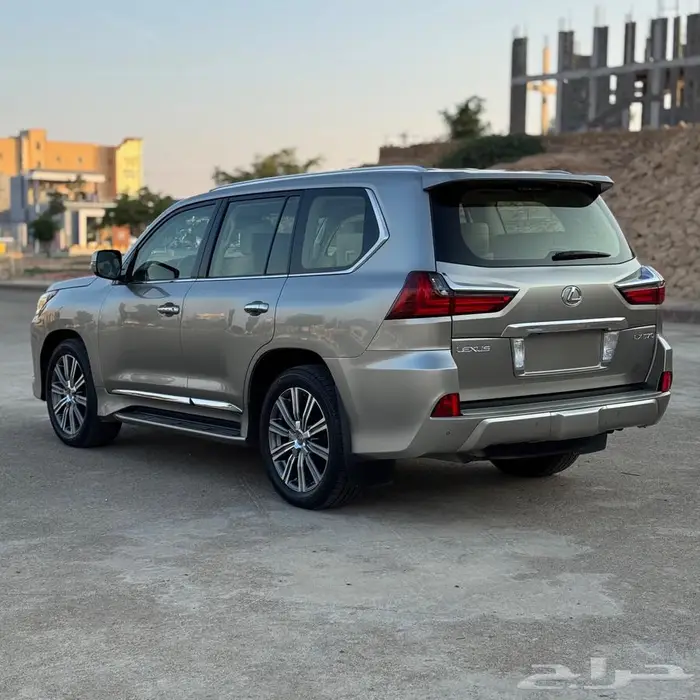 جيب لكزس 2017 20