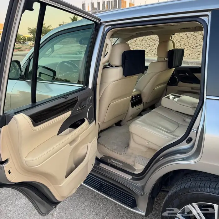 جيب لكزس 2017 23