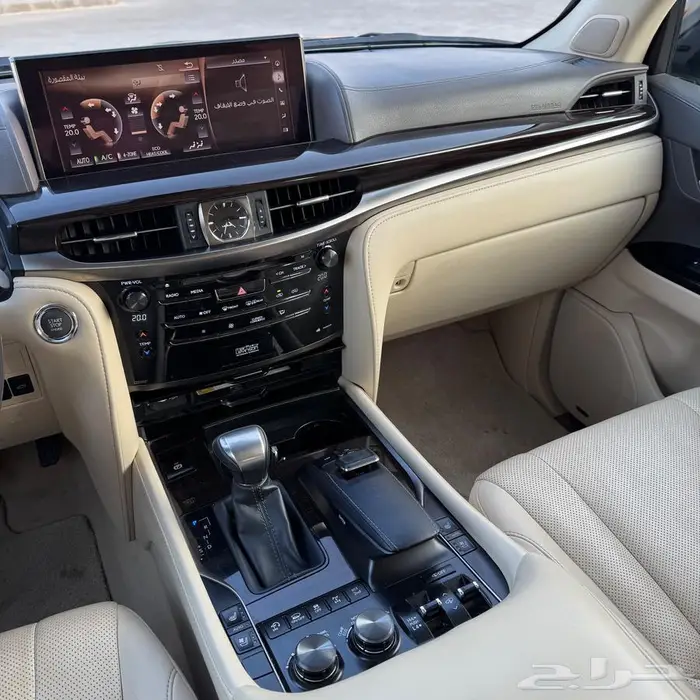 جيب لكزس 2017 21