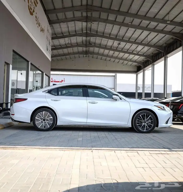 لكزس CC ES -350 بلس فل كامل موديل 2025 - بريمي 3