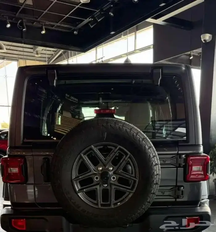 جيب رنجلر اسود سبورت انليمتد (2024) 1