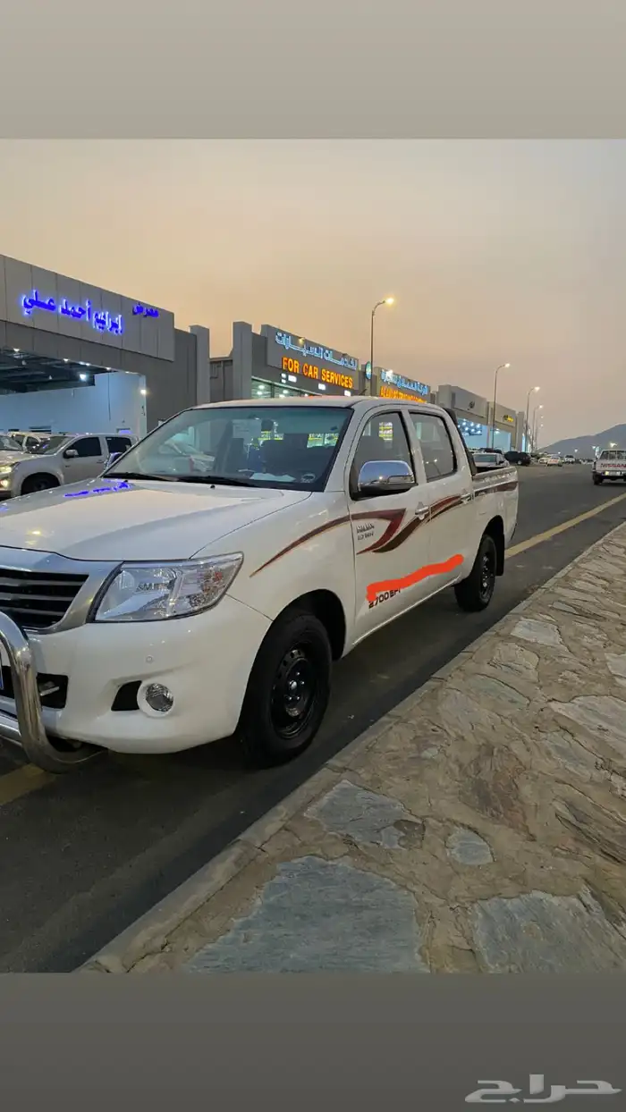 إعلان عن هايلوكس 2014 1