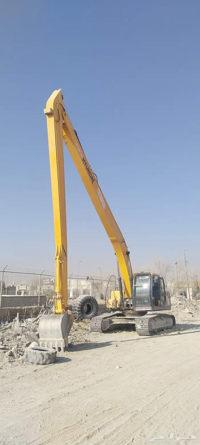 بوكلين ذراع طويل للايجار اليومي والشهري 1