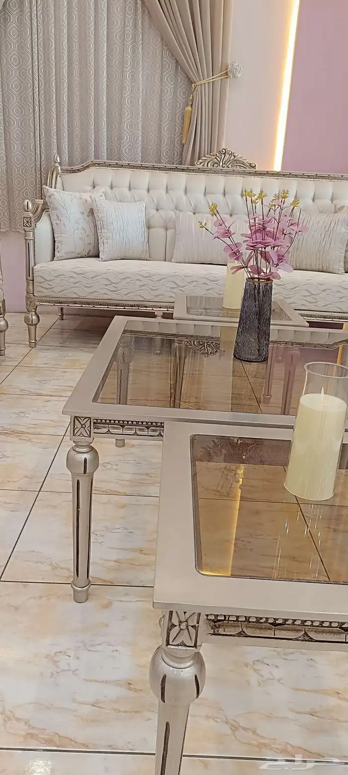 Excellent workmanship  paint  wood and cushions  10-year war 6