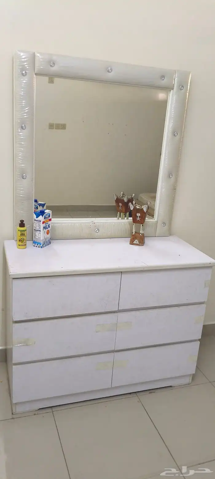 سرير نفرين ودولاب فتحتين. وتسريحه 1