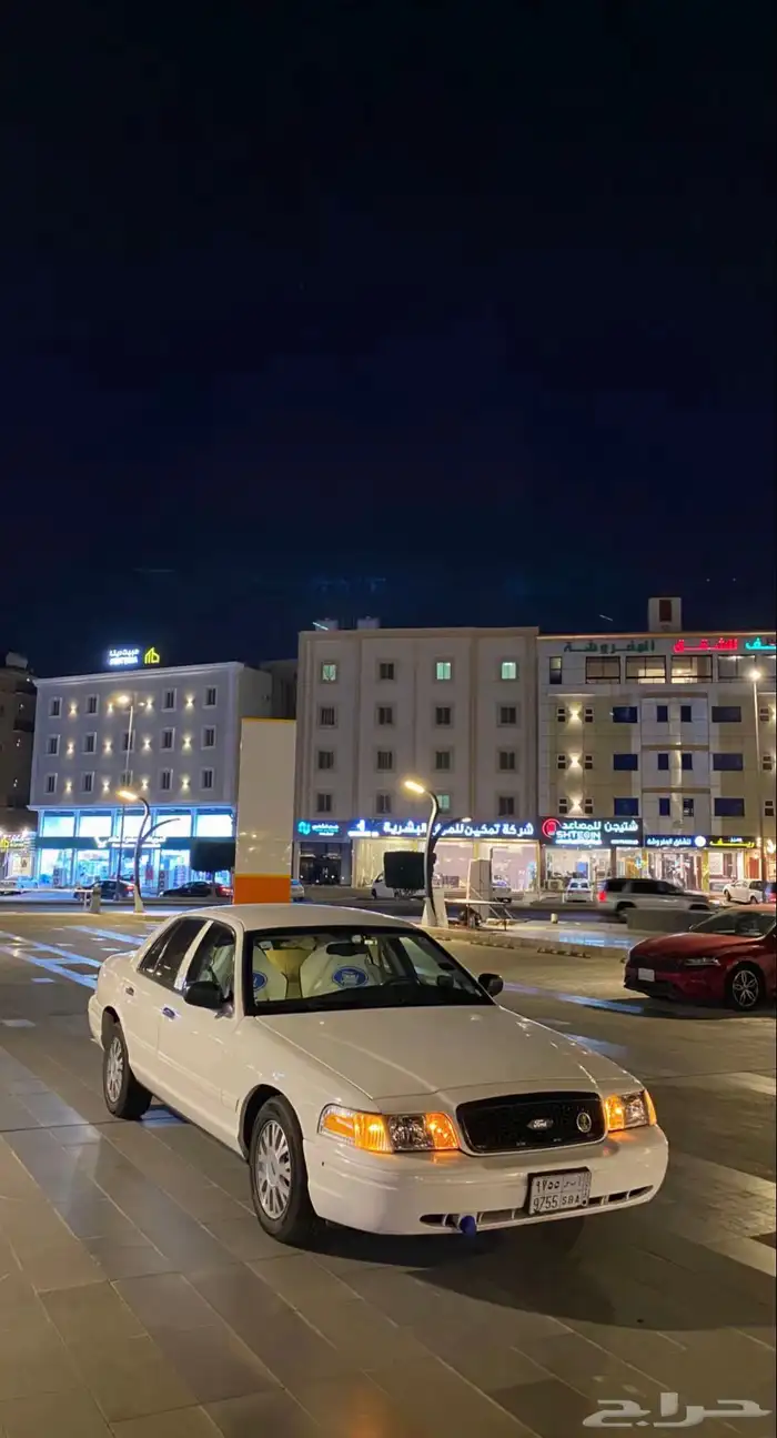 فورد فكتوريا 2004 امريكي 8