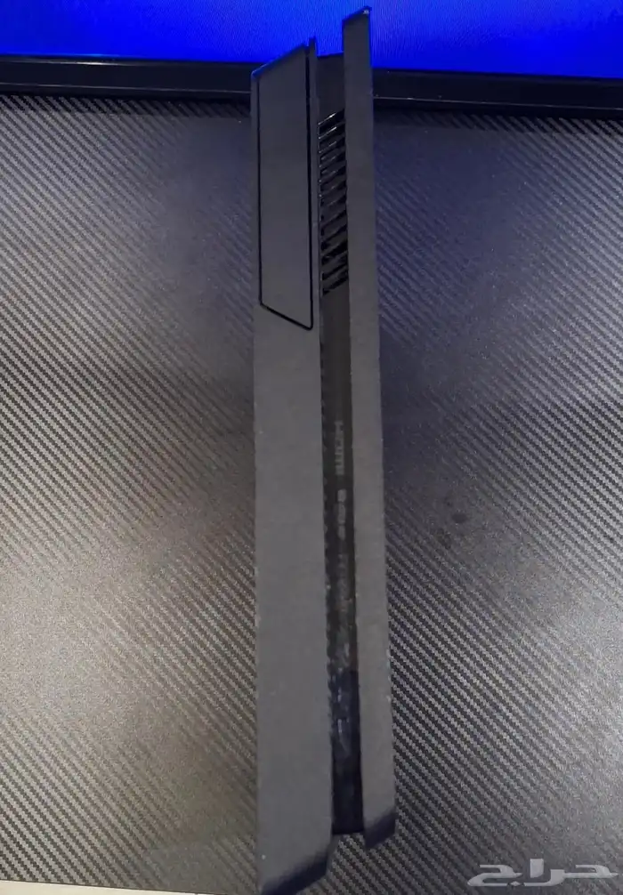 بلايستيشن 4 نضيف مع يدين تحكم و 10 العاب 6