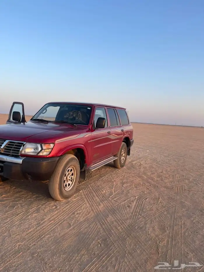 للبيع جيب نيسان م98 ديزل الموتر طيب ونظيف قير ومكينه ومحركات 0