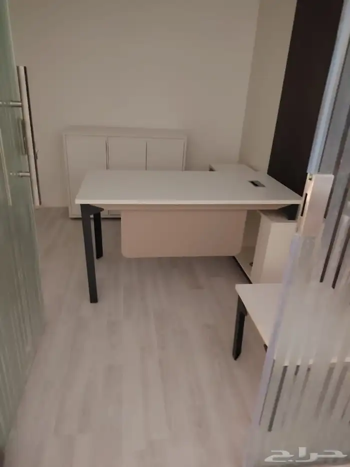 بارتشن ورمستيشن محطات عمل  كراسيي مكاتب كراسي فخمه عاليه ه 4