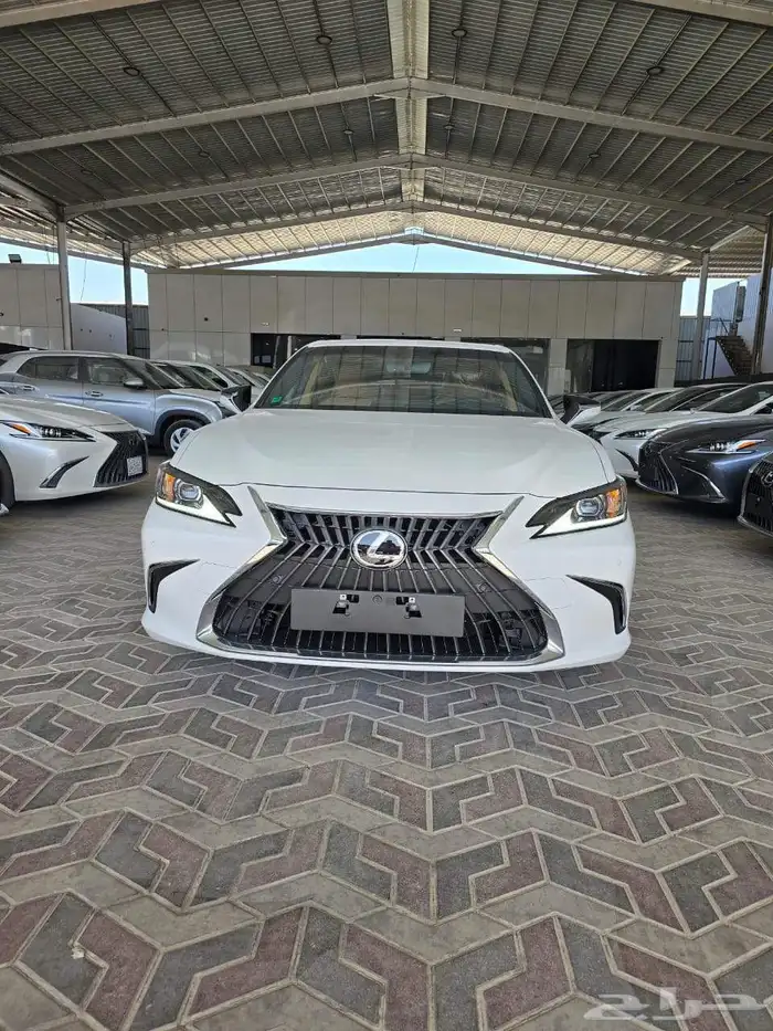 لكزس ES250 AA استاندر الساير موديل 2025 12
