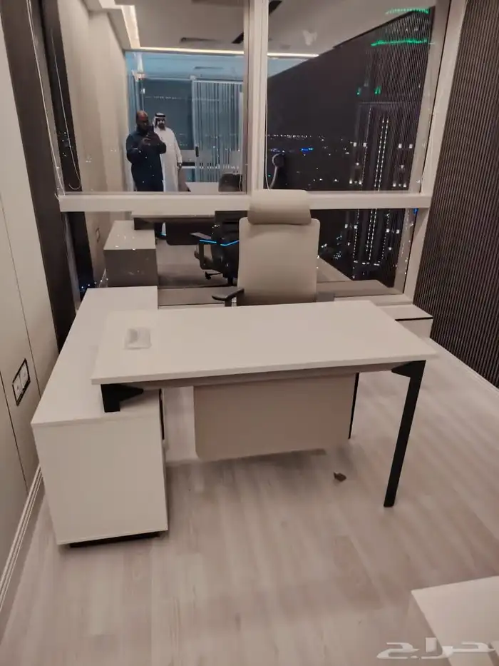 بارتشن ورمستيشن محطات عمل  كراسيي مكاتب كراسي فخمه عاليه ه 6