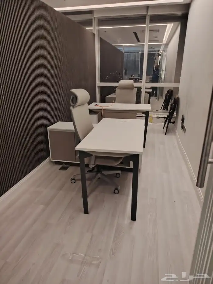 بارتشن ورمستيشن محطات عمل  كراسيي مكاتب كراسي فخمه عاليه ه 3