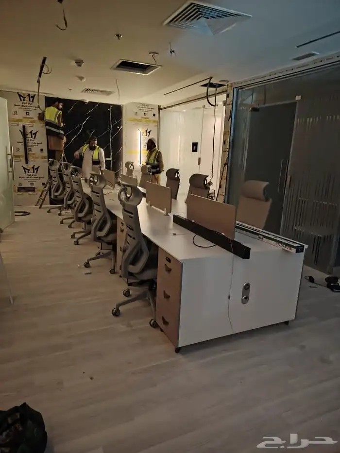 بارتشن ورمستيشن محطات عمل  كراسيي مكاتب كراسي فخمه عاليه ه 2