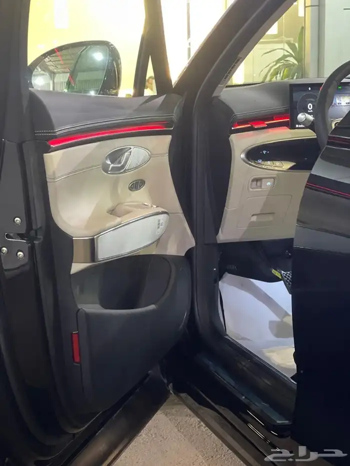 جنسيس GV70 برستيج بلس موديل 2026 3