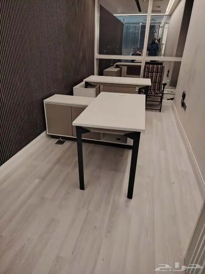 بارتشن ورمستيشن محطات عمل  كراسيي مكاتب كراسي فخمه عاليه ه 5