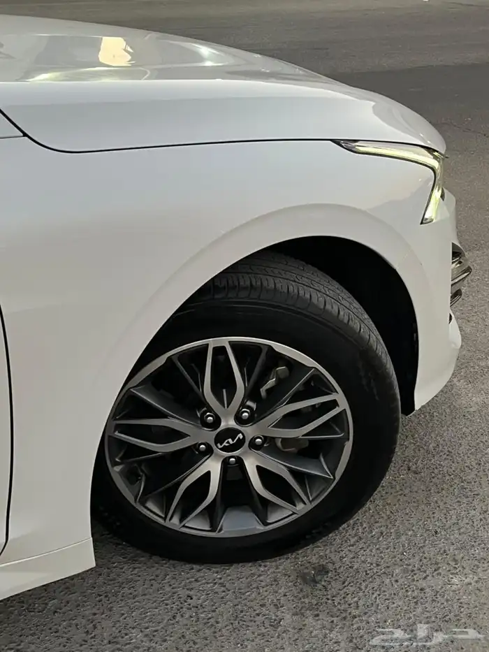 للبيع K5 أبيض لؤلؤي استخدام نظيف ومواصفات جميلة( وارد كوريا) 4