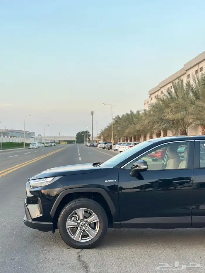 تويوتا راف فور LE 2024 هايبرد 5